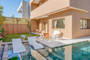 Dar Yas, Luxury Villa - Heated Pool - Free Breakfast - Airport Shuttle - Housekeeping